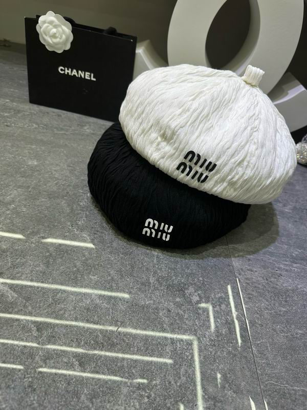 Miumiu beret dx06